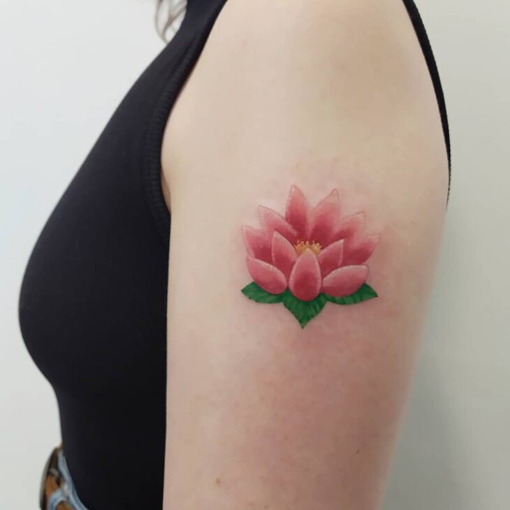 Tatuagem de flor pequena 129