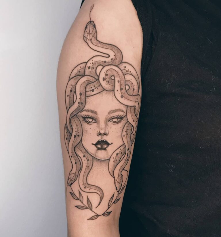 Tatuagem De Medusa 50 Ideias Incríveis Para Tatuar Sua Pele 