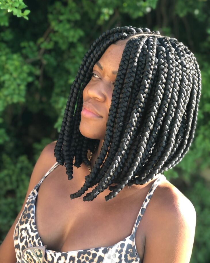Box Braids Chanel penteados com tranças curtas kanekalon em um corte  moderno  Cabelo Afro Blog